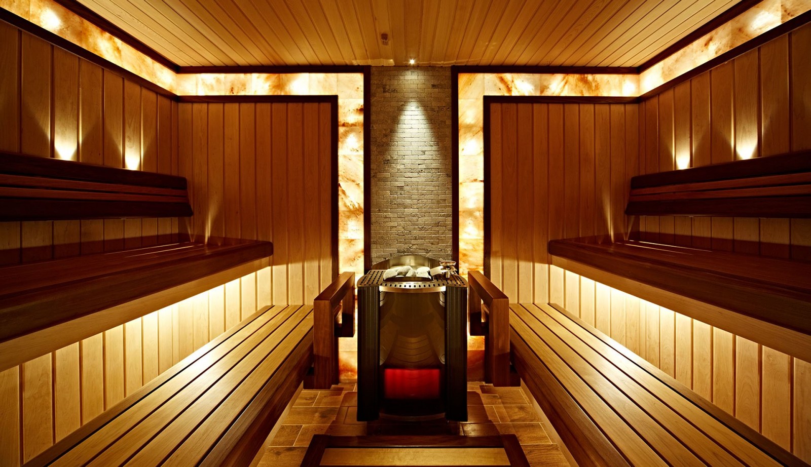 Видео лучшая баня. Финская баня парилка. Финская сауна парилка. Элитная отделка бани. Современная отделка бани.